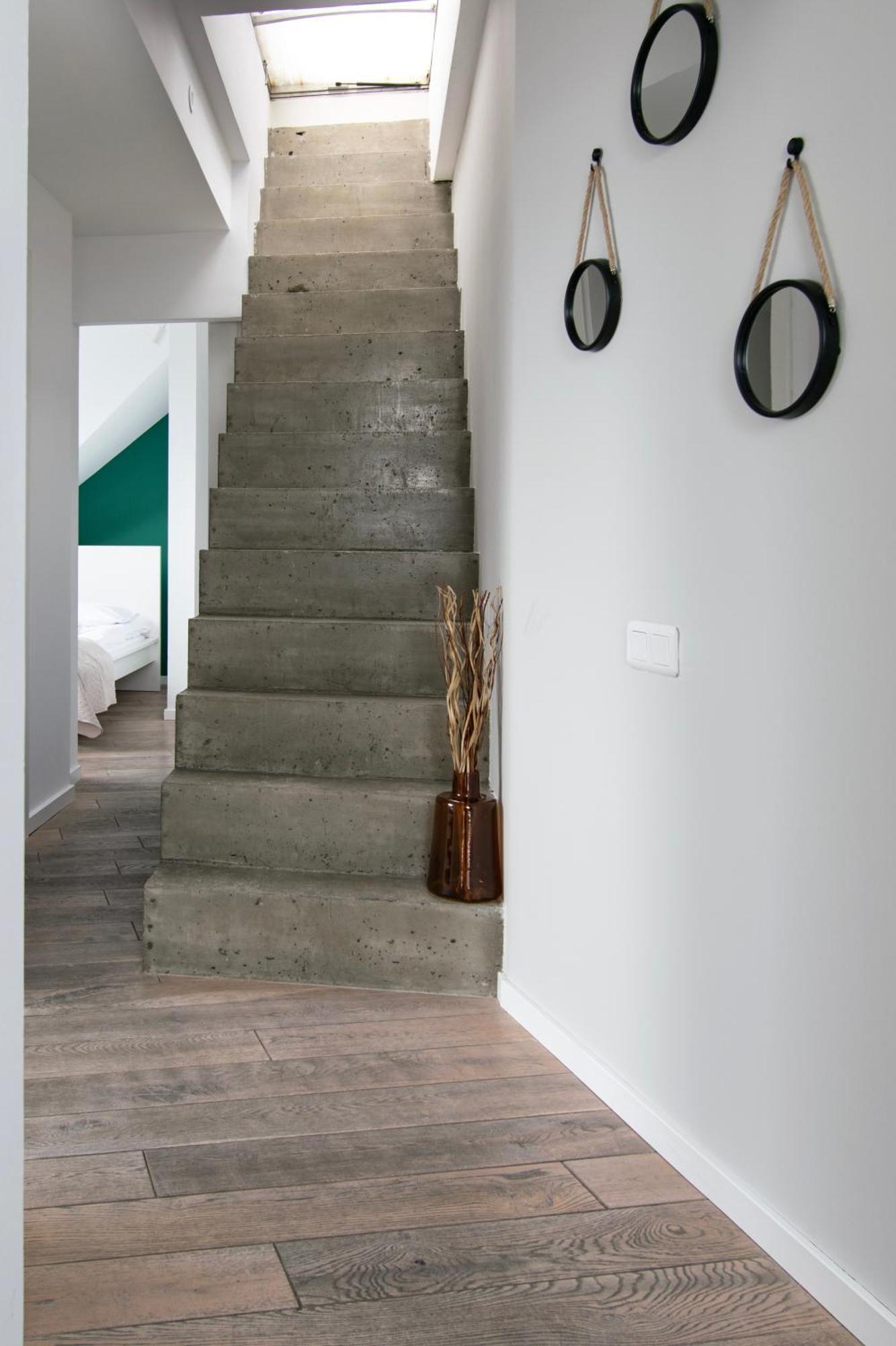 Duplex In The Center Of Apartment